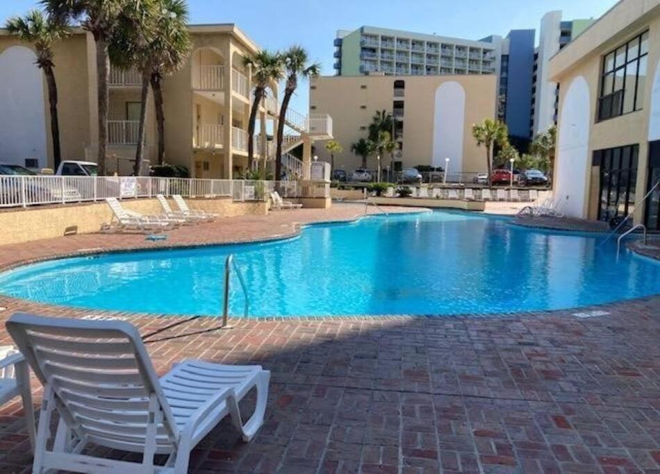 Ocean Front Comfy Condo W/Kitchen, Sleeps 4, Snowbird Paradise Myrtle Beach Exterior photo